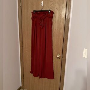High waisted pants in rust color